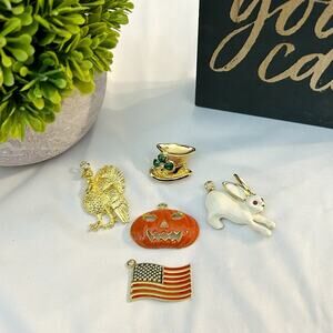 VINTAGE Fashion Costume Jewelry Holiday Necklace Charms Lot of 5